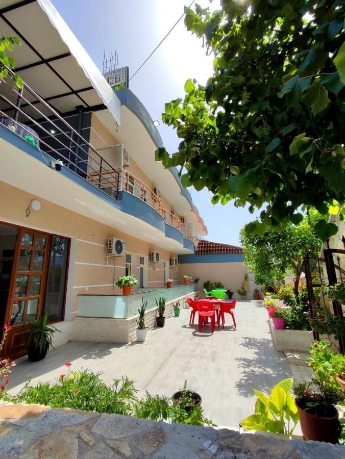 Hotel Vila Flowers Avlonya Dış mekan fotoğraf