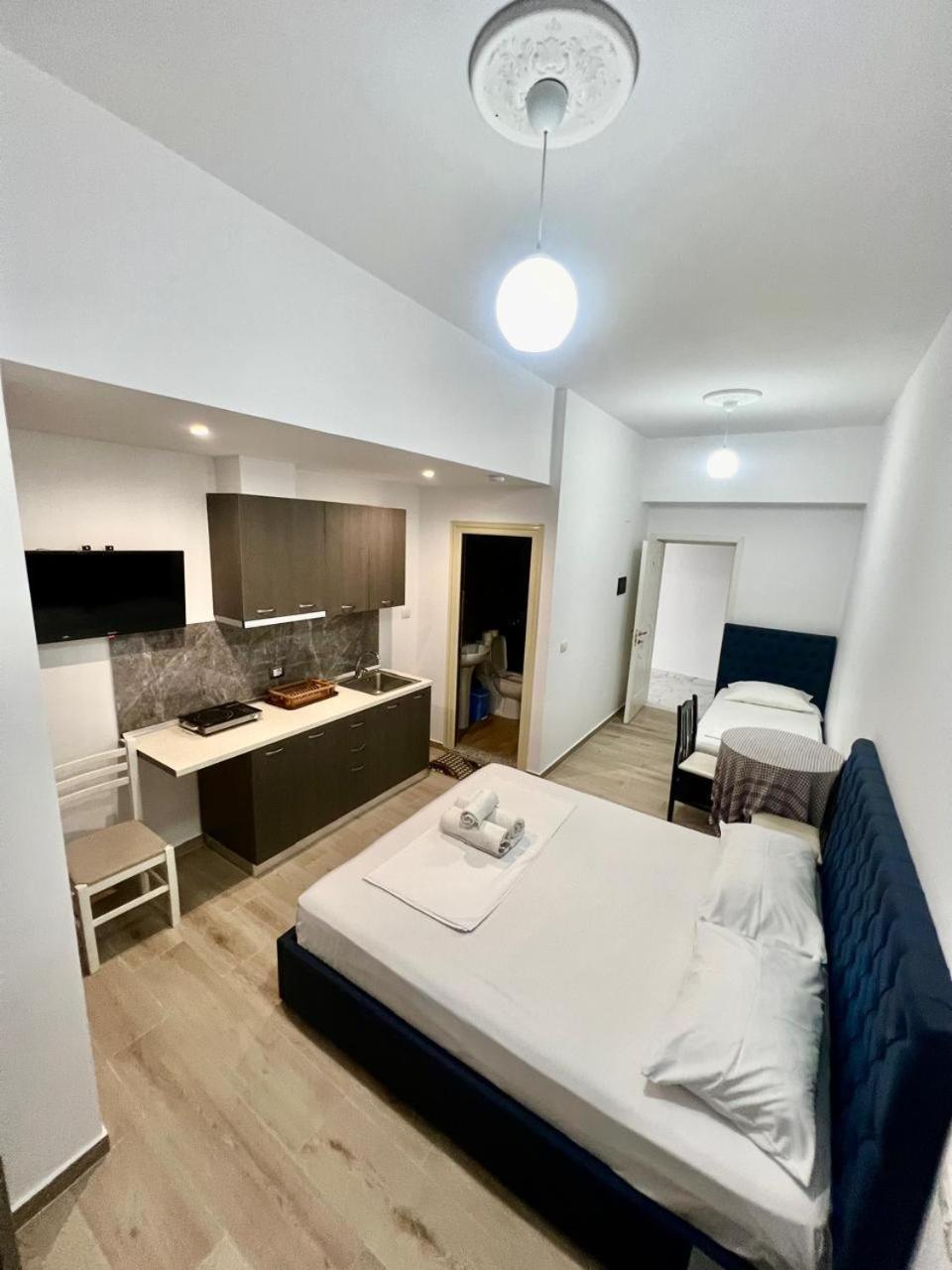 Hotel Vila Flowers Avlonya Dış mekan fotoğraf